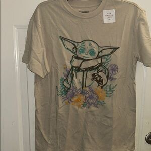 Beige T-Shirt with Baby Yoda Graphic